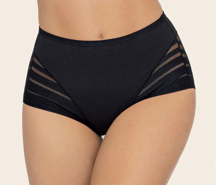 Classic shapewear panty with SmartLace®, designed for an invisible fit and natural lift under clothing
