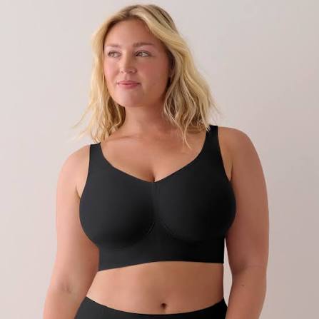 Evelyn & Bobbie - The Busty Bra