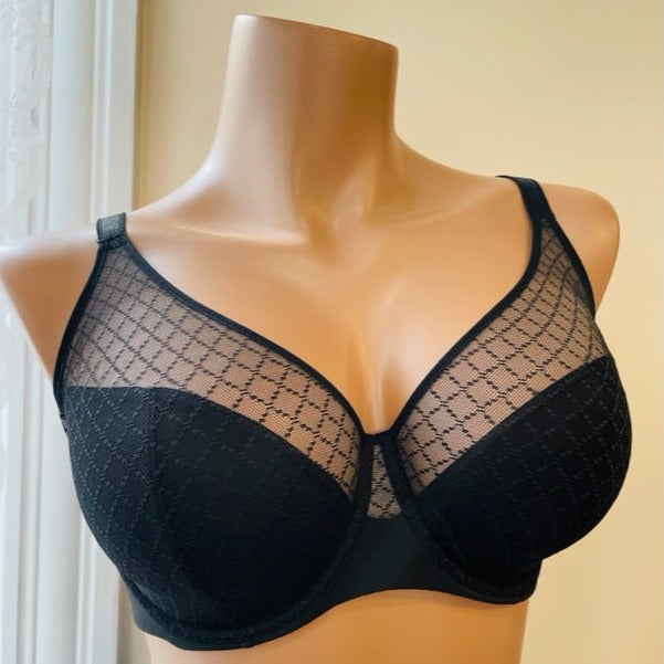 Chantelle Norah Chic Underwire Bra with graphic lace, mesh-lined cups, and adjustable straps. Eco-designed and available at The O Shop in Central Massachusetts.