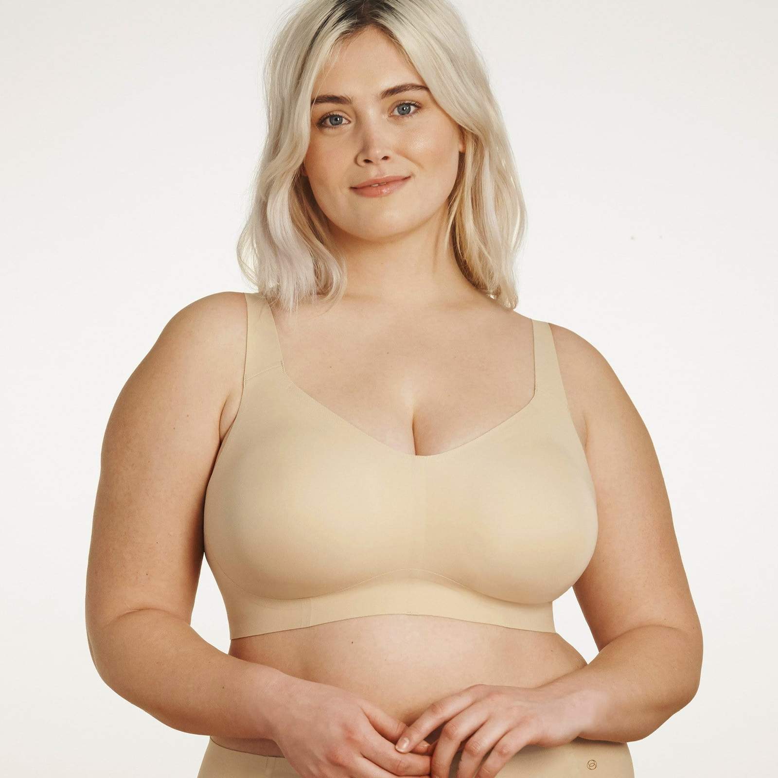 Beyond Bra by Evelyn & Bobbie – Designed for fuller busts, this wireless bra provides supportive lift and a flexible, all-day fit.
