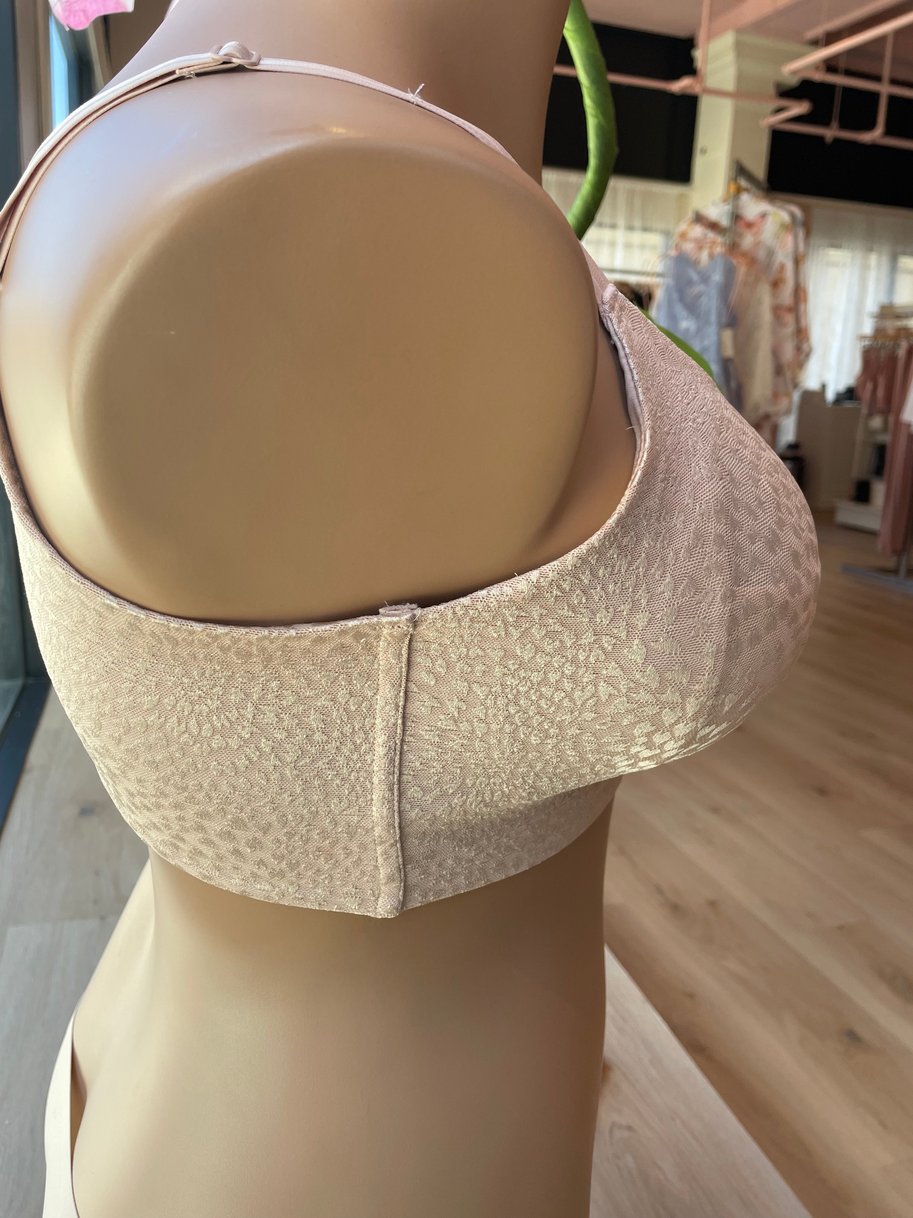 Magique Back Smoothing Wireless Bra